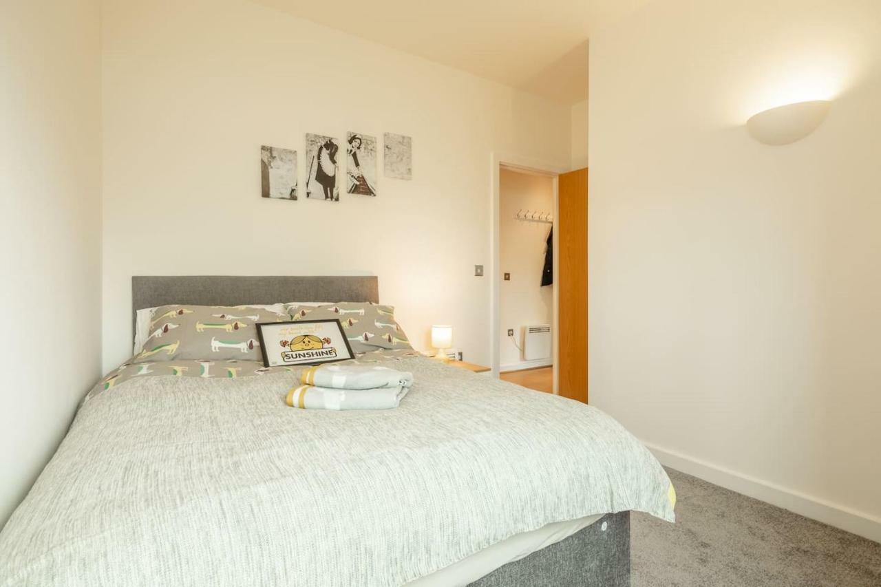 Central Bedford: Two Bedrooms, Breakfast Basket Exterior foto