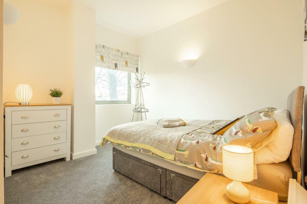 Central Bedford: Two Bedrooms, Breakfast Basket Exterior foto