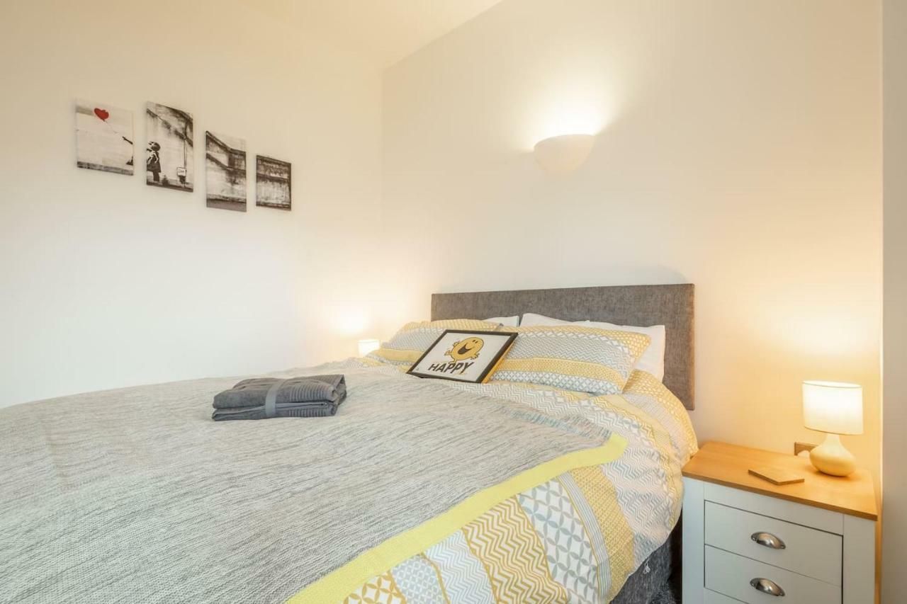 Central Bedford: Two Bedrooms, Breakfast Basket Exterior foto